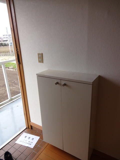 実籾ハイツの玄関