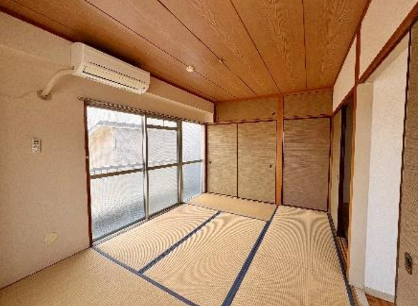 勇進ビルの寝室