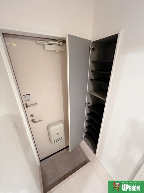 Villa Cleliaの玄関