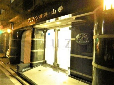 グリフィン横浜山手のエントランス