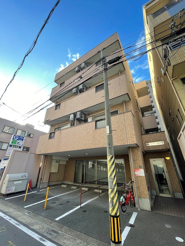 アリエスサン博多駅南の外観