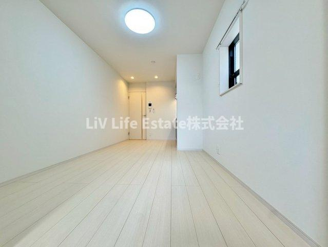 ＳＯＬＡＳＩＡ　ｒｅｓｉｄｅｎｃｅ　西東京（旧イクシオ NAKAMACHI ）の居間・リビング