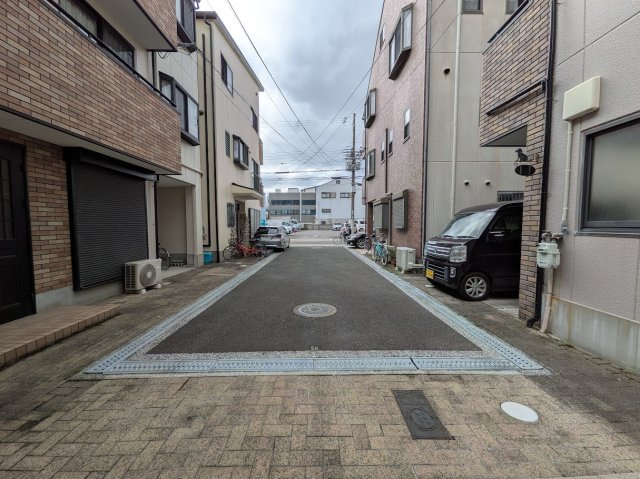 大阪市都島区高倉町２丁目戸建の前面道路含む現地写真
