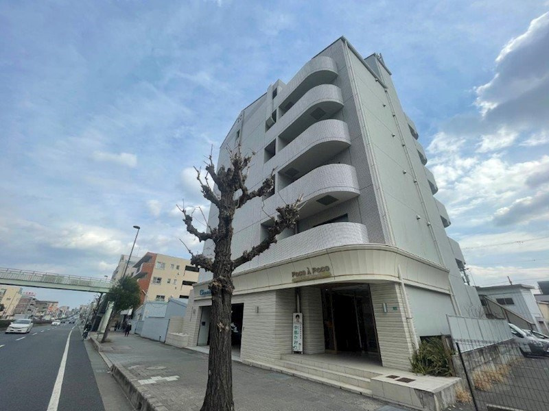芦屋市茶屋之町の賃貸マンションの外観