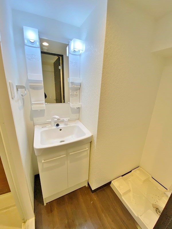 芦屋市茶屋之町の賃貸マンションの洗面所