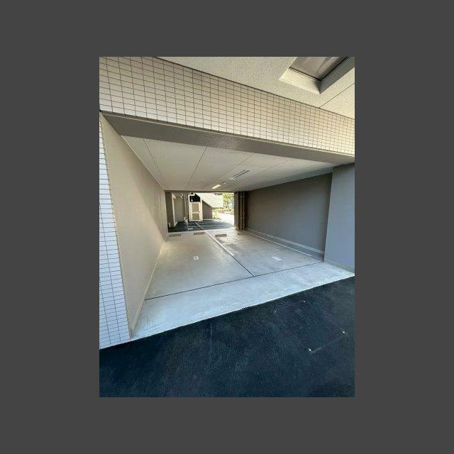 神戸市東灘区青木２丁目の賃貸マンションの駐車場