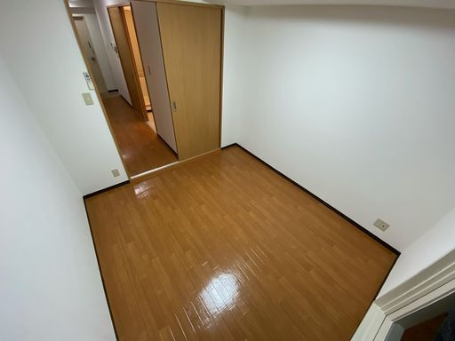 神戸市中央区布引町２丁目のアパートの居間・リビング