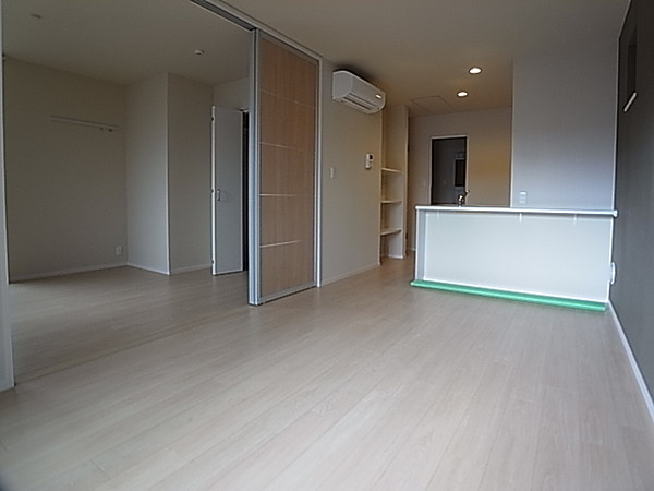 神戸市東灘区深江本町４丁目の賃貸マンションの居間・リビング