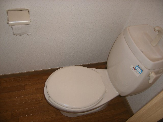 芦屋市春日町の賃貸マンションのトイレ