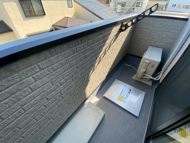 神戸市灘区畑原通３丁目のアパートのバルコニー