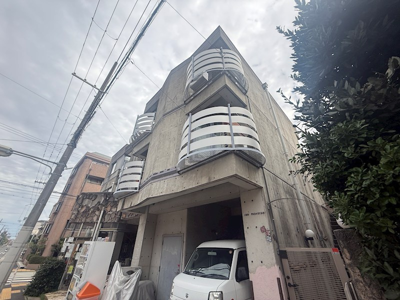 神戸市東灘区本山中町４丁目の賃貸マンションの外観