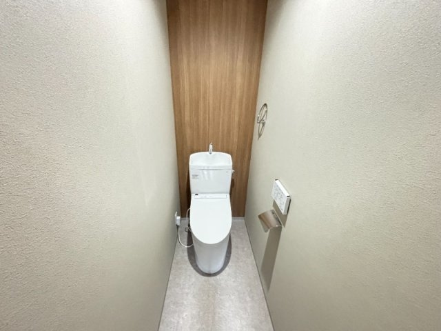 神戸市東灘区甲南町４丁目の賃貸マンションのトイレ