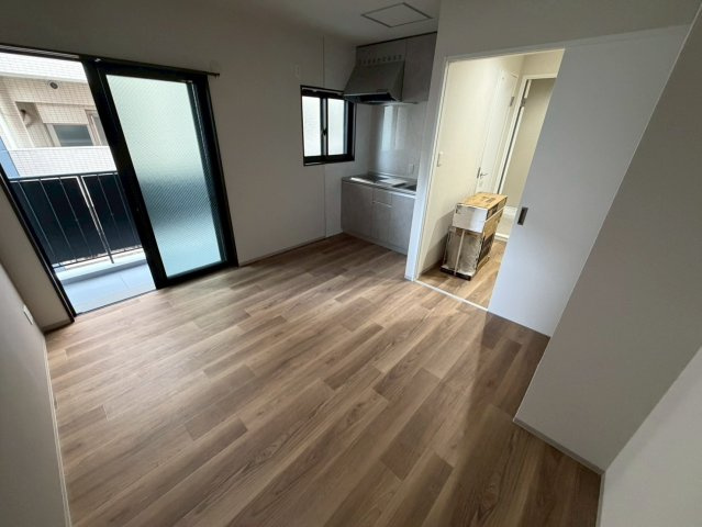 神戸市東灘区甲南町４丁目の賃貸マンションの居間・リビング