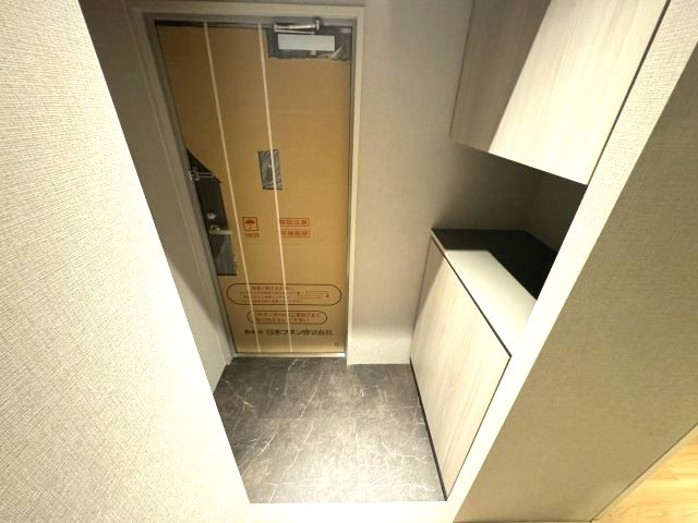 神戸市中央区磯上通４丁目の賃貸マンションの玄関