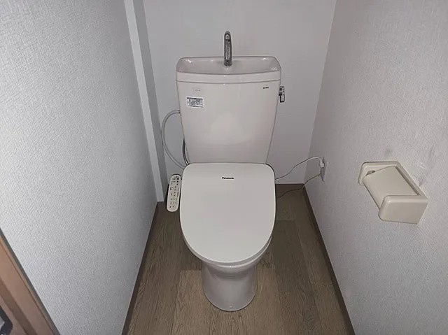 神戸市東灘区住吉宮町６丁目の賃貸マンションのトイレ