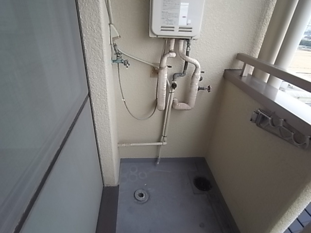神戸市東灘区西岡本１丁目の賃貸マンションのバルコニー
