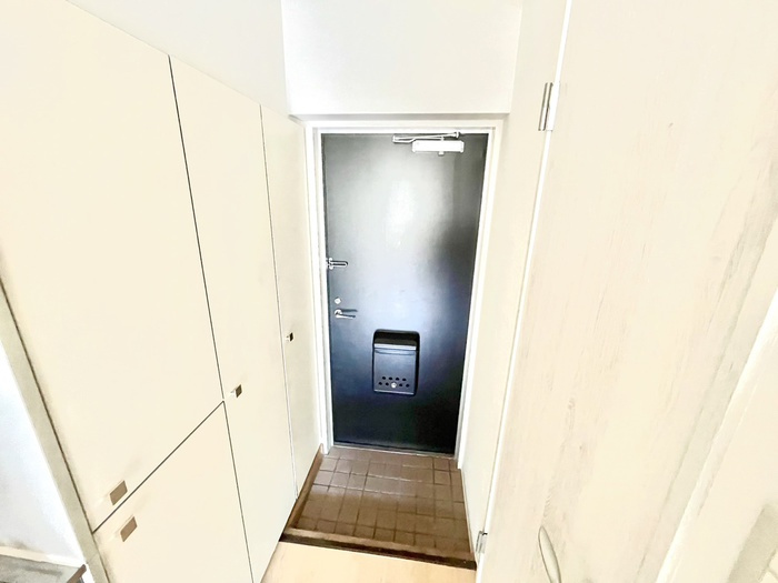 芦屋市宮塚町の賃貸マンションの玄関