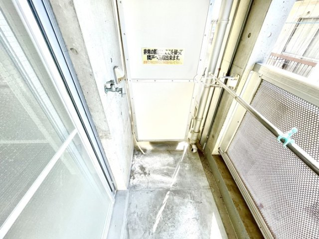 芦屋市宮塚町の賃貸マンションのバルコニー