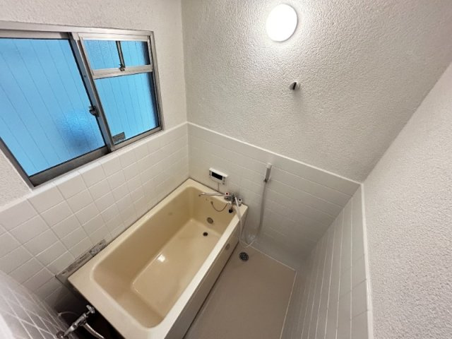 神戸市中央区多聞通４丁目の賃貸マンションの浴室