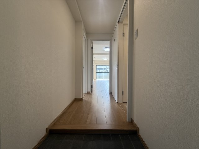 神戸市中央区多聞通４丁目の賃貸マンションの玄関
