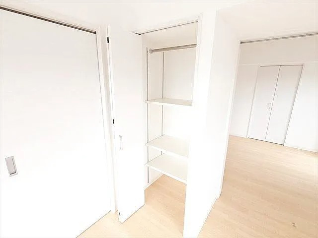 神戸市東灘区甲南町４丁目の賃貸マンションの収納
