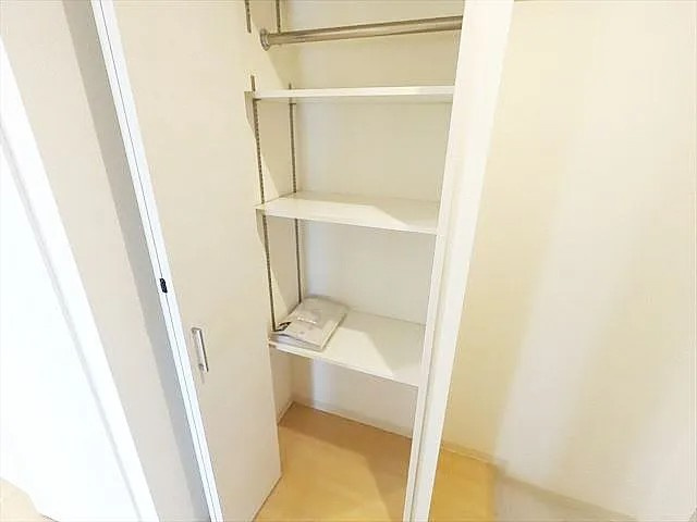 神戸市東灘区甲南町４丁目の賃貸マンションの収納