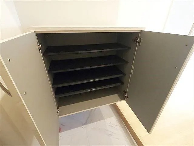 神戸市東灘区甲南町４丁目の賃貸マンションの収納