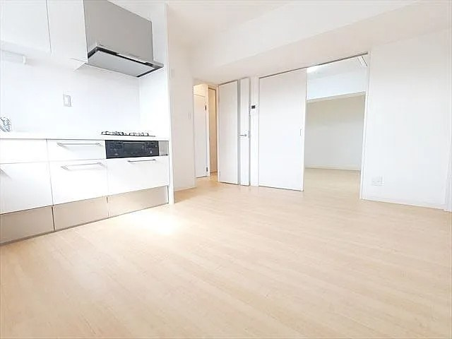 神戸市東灘区甲南町４丁目の賃貸マンションの居間・リビング