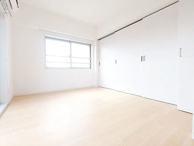 神戸市東灘区甲南町４丁目の賃貸マンションの居間・リビング