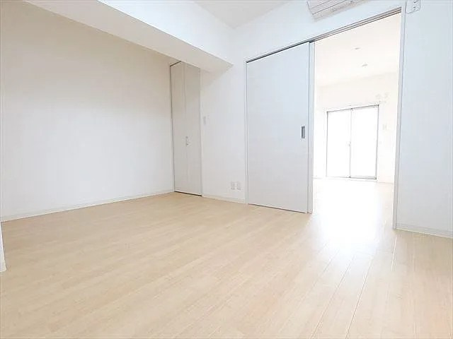 神戸市東灘区甲南町４丁目の賃貸マンションの居間・リビング