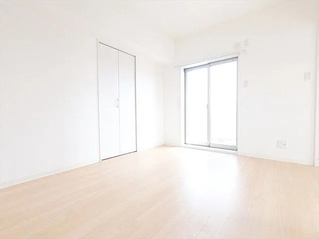 神戸市東灘区甲南町４丁目の賃貸マンションの居間・リビング