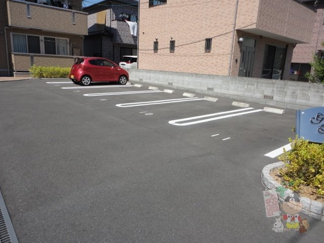 グランシャリオ高柳の駐車場