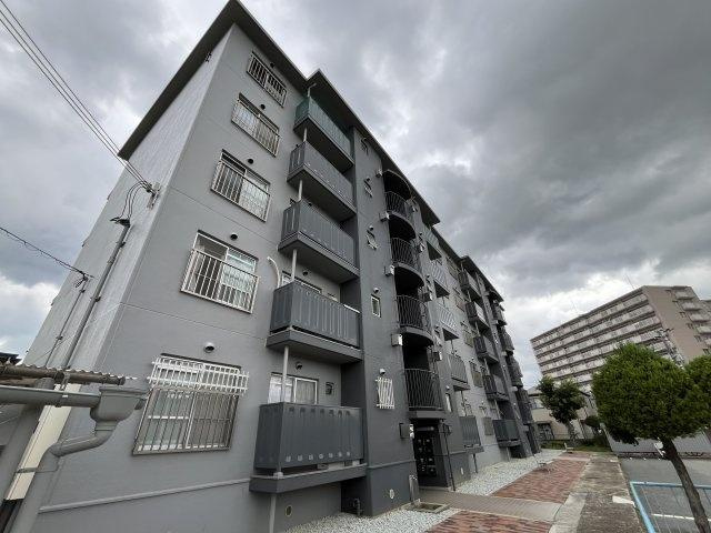 明石二見ハイツ壱号棟の外観