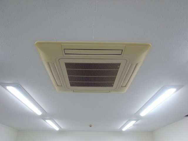 吹田市江坂町１丁目の店舗事務所