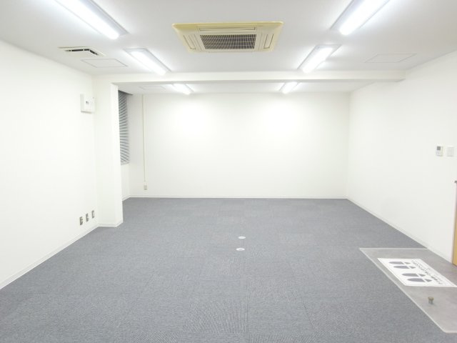 吹田市江坂町１丁目の店舗事務所