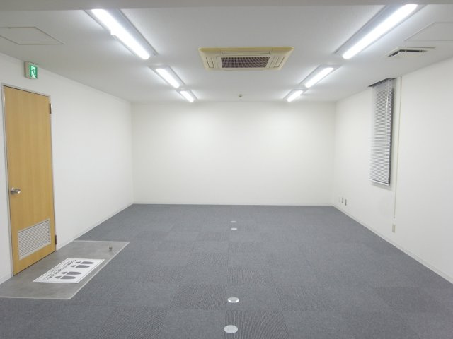 吹田市江坂町１丁目の店舗事務所