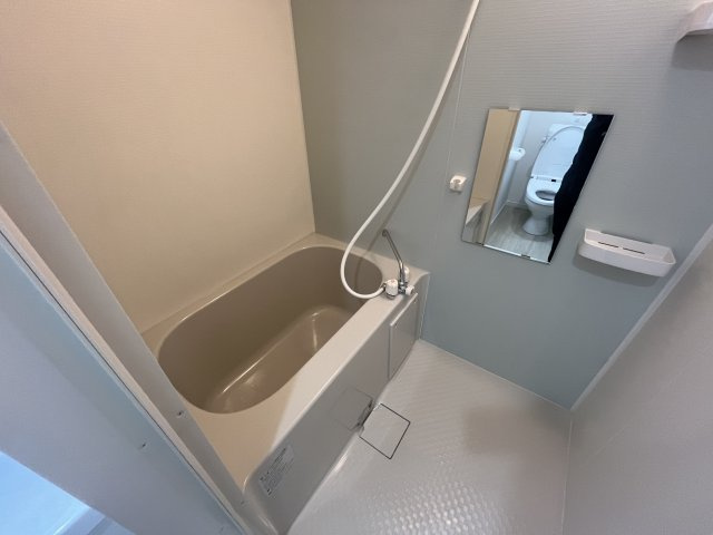 BASE三ツ沢下町の浴室