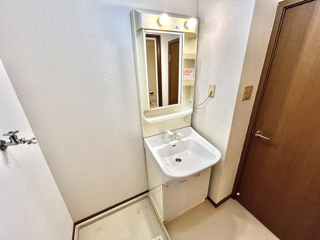 ラベンダーの洗面所