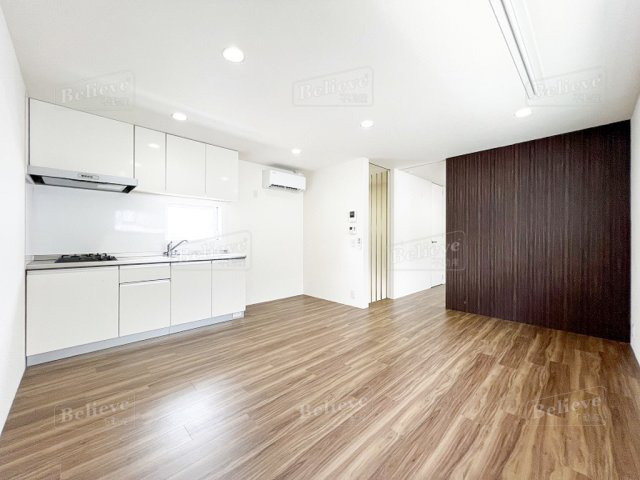 GARAGE HOUSE La Diceの居間・リビング|清潔なエントランス☆