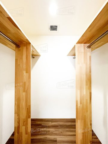 GARAGE HOUSE La Diceの収納|ウォークインクローゼットなので収納豊富です☆