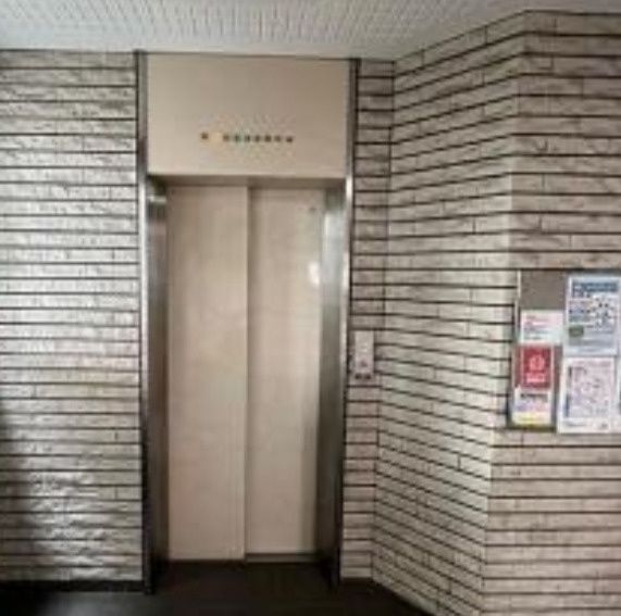 ルミエール給田のロビー