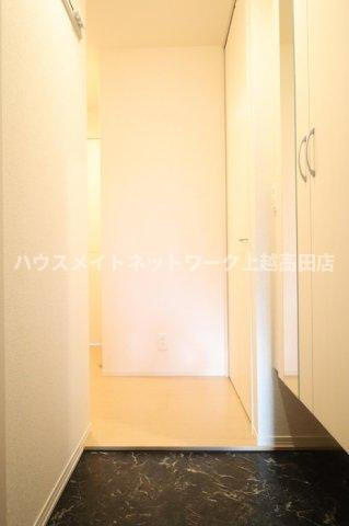 パンシオン中央の玄関|玄関