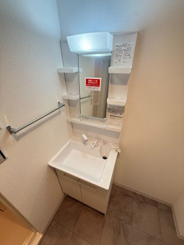 フォルモント須磨の洗面所