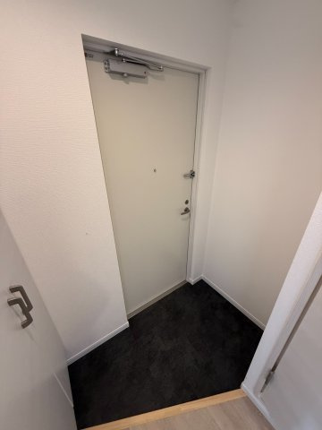 フォルモント須磨の玄関