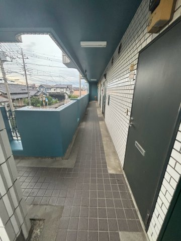 八王子市一棟マンションのバルコニー