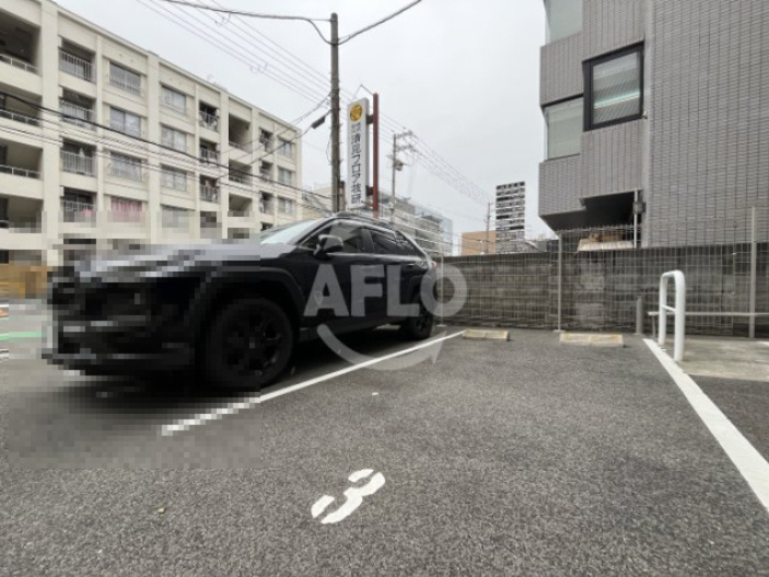 ワールドアイ江坂アルバの駐車場|ワールドアイ江坂アルバ　駐車場