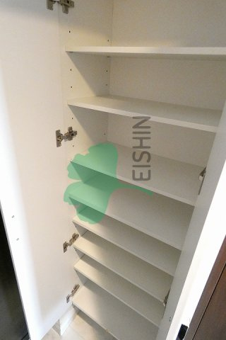 レジデンシャルヒルズ博多駅前の玄関|下駄箱もしっかりついてます！