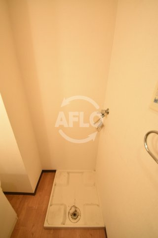 ブラーヴォ扇町の洗面所|ブラーヴォ扇町　洗濯機置き場