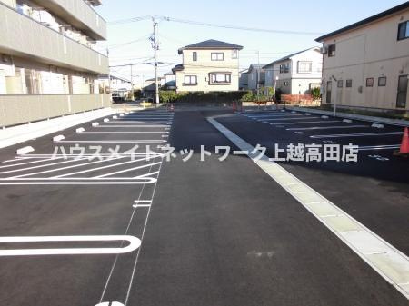 グランシャリオ Ｂ棟の駐車場|駐車場