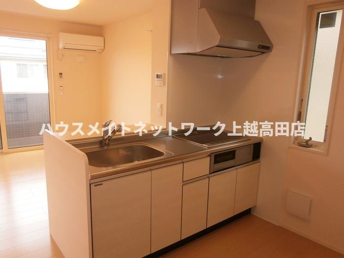 グランシャリオ Ｂ棟のキッチン|対面キッチン（IHクッキングヒーター付）